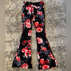 SM Black & Pink Floral Flare Leggings